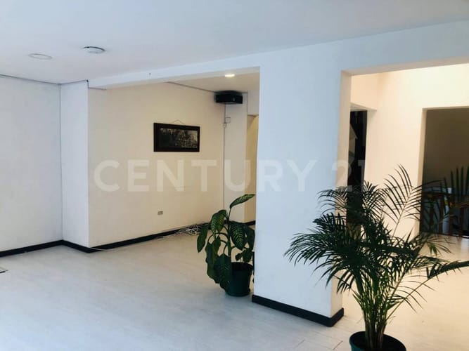 Casa de 3 alcobas en venta en Marly, Bogotá, 663 m² · foto 17 de 24