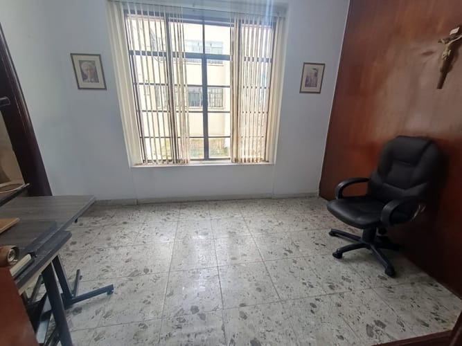 Oficina en arriendo en La Candelaria, Medellín, 24 m² · foto 3 de 9