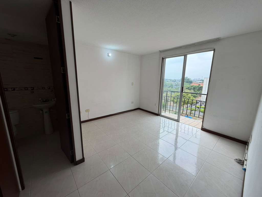 Apartamento en venta en Paseo De Los Almendros, Cali · foto 6 de 11
