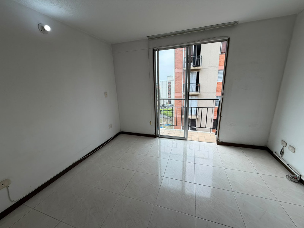 Apartamento en venta en Paseo De Los Almendros, Cali · foto 7 de 11