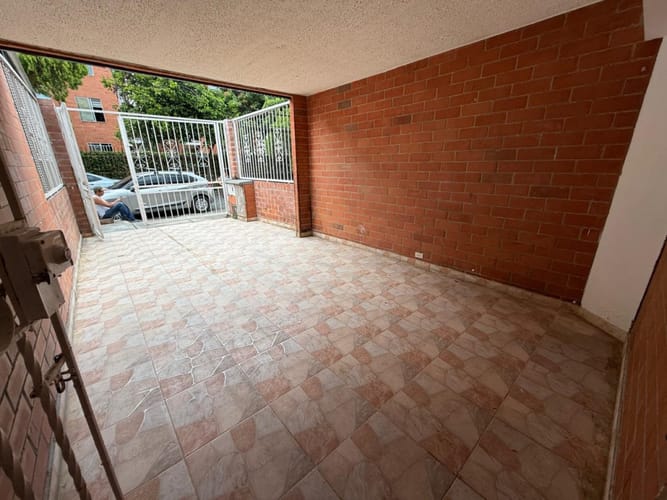 Casa de 3 alcobas en venta en Valle Del Lili, Cali, 95 m² · foto 3 de 14