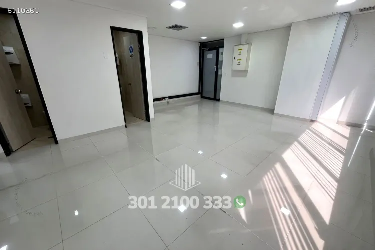 Oficina en arriendo en Milla De Oro, Medellín, 120 m² · foto 10 de 10