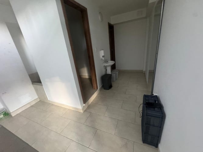 Edificio en venta en Union De Vivienda Popular, Cali, 600 m² · foto 15 de 23