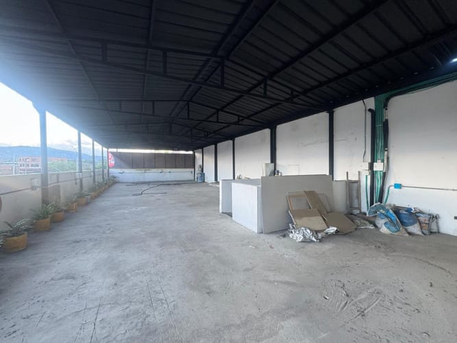 Edificio en venta en Union De Vivienda Popular, Cali, 600 m² · foto 18 de 23