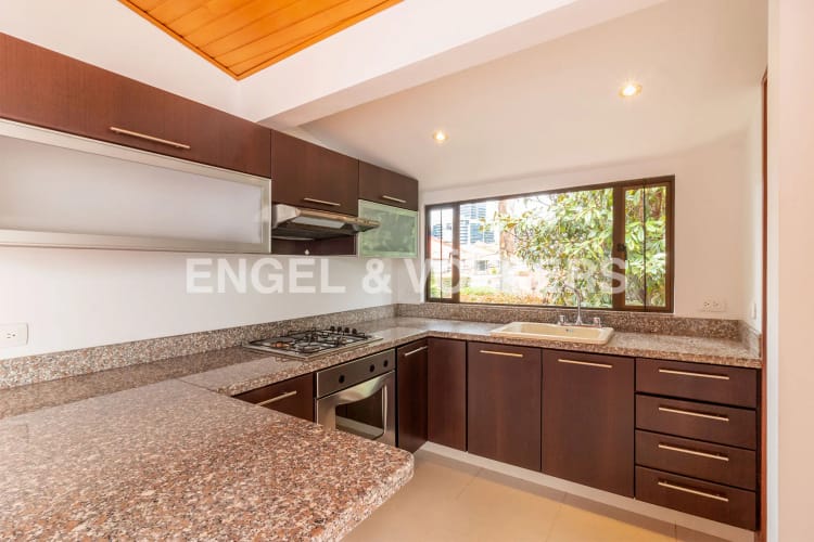 Casa de 7 alcobas en venta en Santa Ana, Bogotá, 463 m² · foto 21 de 24