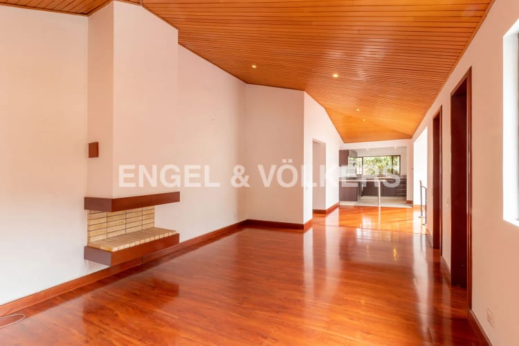 Casa de 7 alcobas en venta en Santa Ana, Bogotá, 463 m² · foto 20 de 24