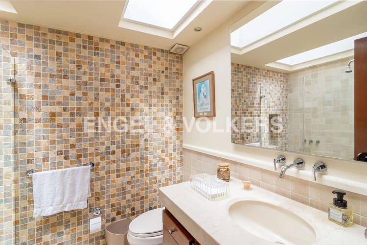Casa de 7 alcobas en venta en Santa Ana, Bogotá, 463 m² · foto 14 de 24