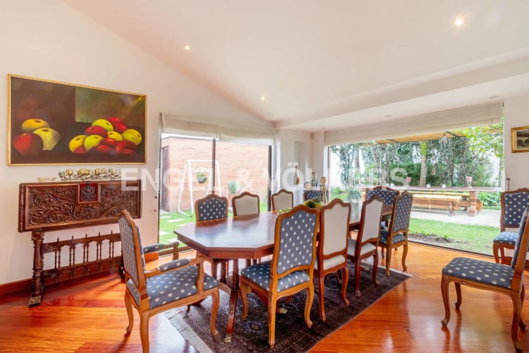 Casa de 7 alcobas en venta en Santa Ana, Bogotá, 463 m² · foto 2 de 24