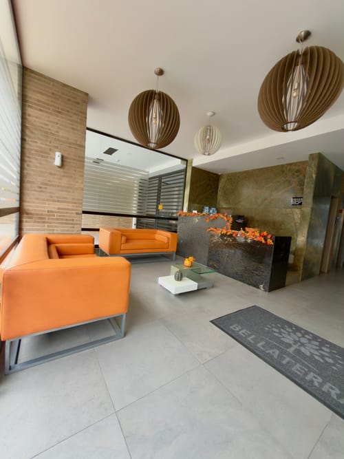 Apartamento de 2 alcobas en arriendo en Los Cedros, Bogotá, 85 m² · foto 2 de 12