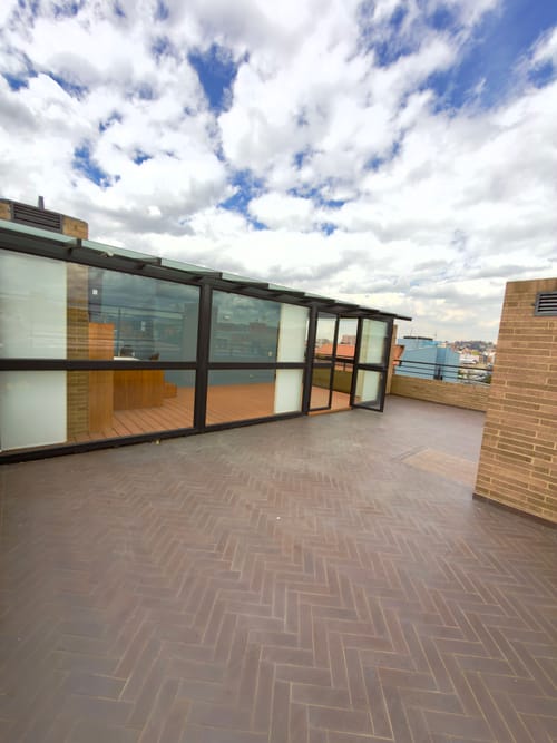 Apartamento de 2 alcobas en arriendo en Los Cedros, Bogotá, 85 m² · foto 4 de 12