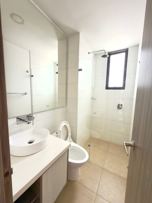 Apartamento de 2 alcobas en arriendo en Los Cedros, Bogotá, 85 m² · foto 5 de 12