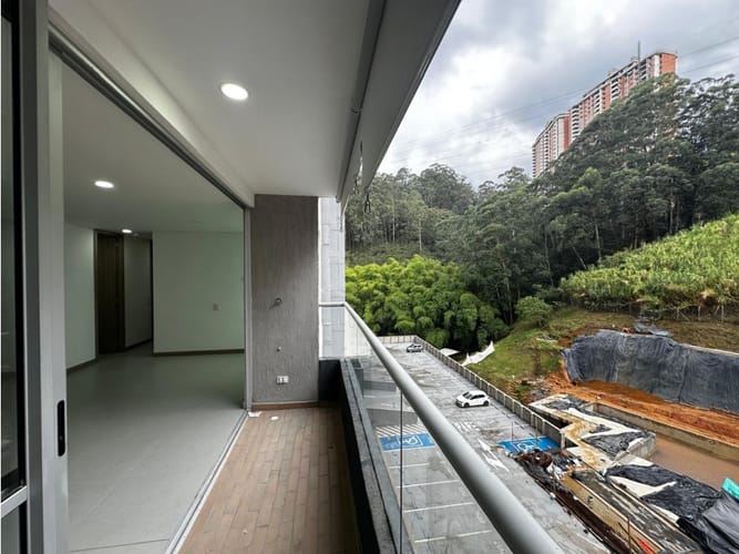 Apartamento de 2 alcobas en venta en Las Lomitas, Sabaneta, 75 m² · foto 5 de 18