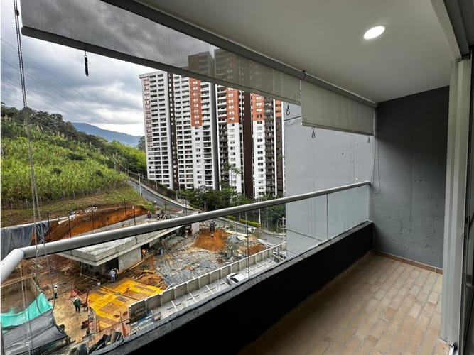 Apartamento de 2 alcobas en venta en Las Lomitas, Sabaneta, 75 m² · foto 7 de 18