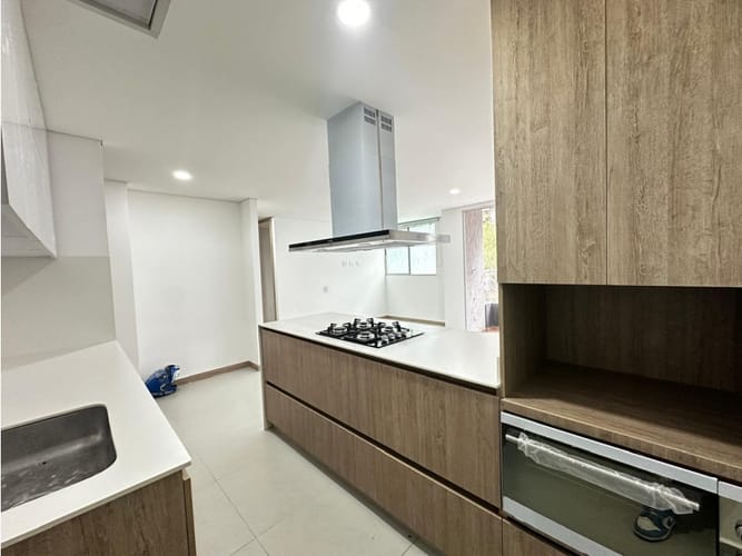 Apartamento de 2 alcobas en venta en Las Lomitas, Sabaneta, 75 m² · foto 10 de 18