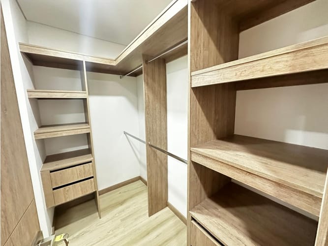 Apartamento de 2 alcobas en venta en Las Lomitas, Sabaneta, 75 m² · foto 14 de 18