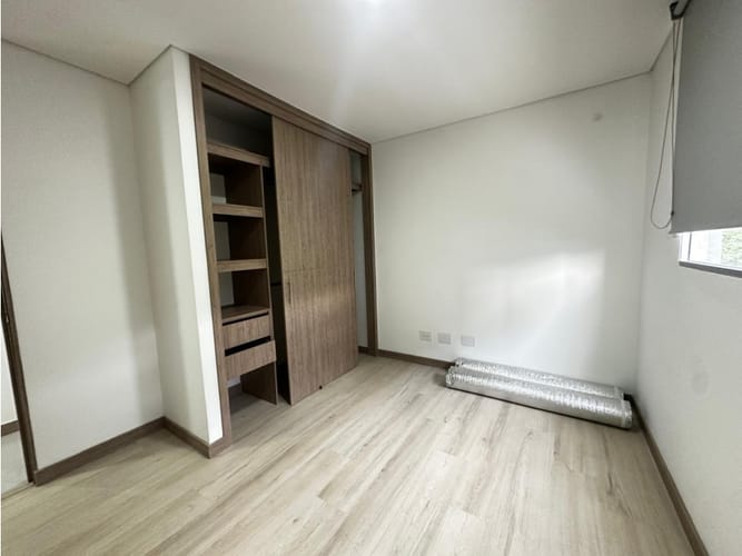Apartamento de 2 alcobas en venta en Las Lomitas, Sabaneta, 75 m² · foto 17 de 18
