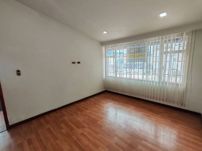 Casa de 5 alcobas en venta en La Soledad, Bogotá, 220 m² · foto 5 de 24