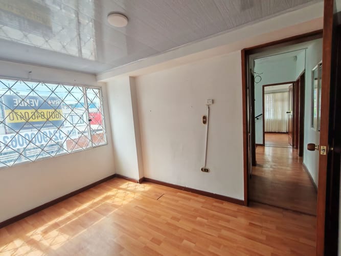 Casa de 5 alcobas en venta en La Soledad, Bogotá, 220 m² · foto 11 de 24