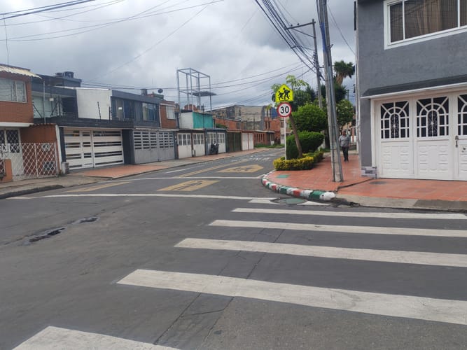 Casa de 5 alcobas en venta en La Soledad, Bogotá, 220 m² · foto 23 de 24