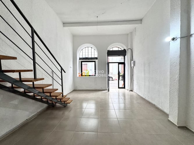 Alquiler local comercial a pie de calle - Ciudad Vieja · Foto 8
