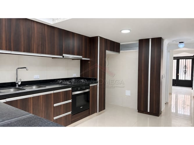 Casa de 5 alcobas en venta en Ub. Villa Cafe, Ibagué, 170 m² · foto 2 de 24