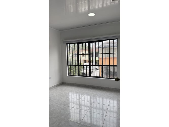 Casa de 5 alcobas en venta en Ub. Villa Cafe, Ibagué, 170 m² · foto 23 de 24