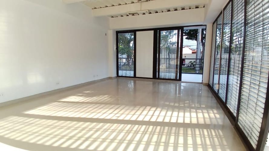 Local en arriendo en El Bosque, Cali, 50 m² · foto 3 de 15