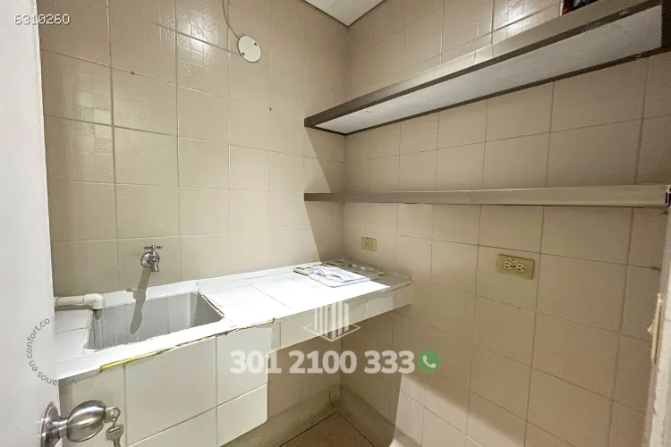 Oficina en arriendo en Milla De Oro, Medellín, 120 m² · foto 5 de 10