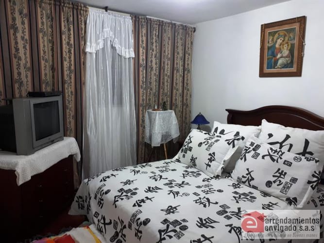 Casa de 4 alcobas en venta en El Trianon, Envigado, 160 m² · foto 3 de 23