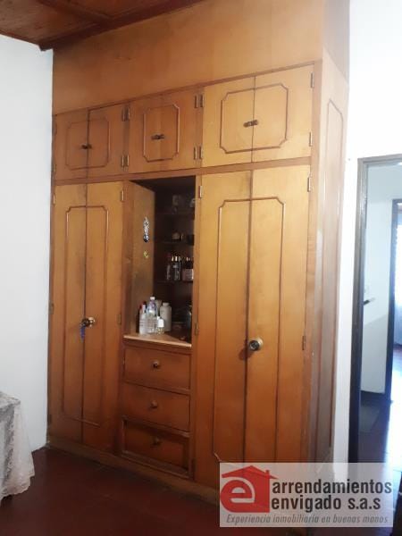 Casa de 4 alcobas en venta en El Trianon, Envigado, 160 m² · foto 6 de 23