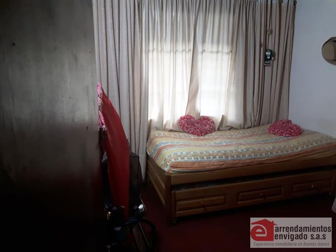 Casa de 4 alcobas en venta en El Trianon, Envigado, 160 m² · foto 7 de 23