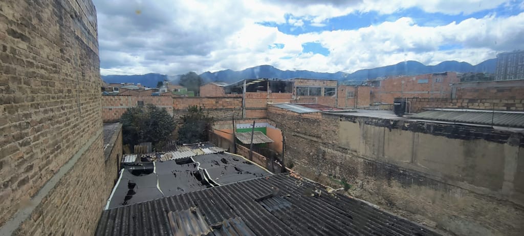 Casa de 2 alcobas en venta en Santa Lucia, Bogotá, 218 m² · foto 4 de 16
