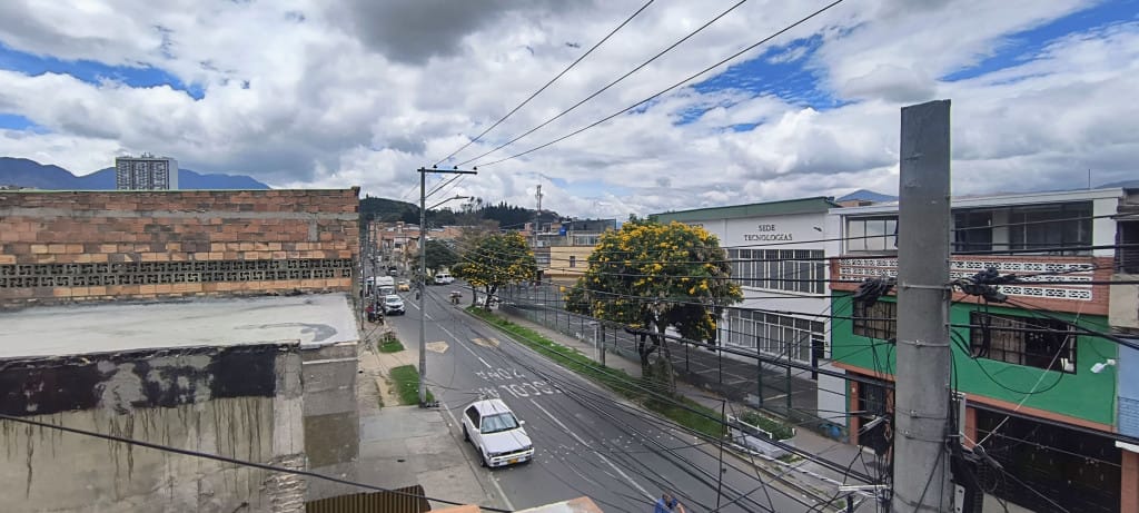 Casa de 2 alcobas en venta en Santa Lucia, Bogotá, 218 m² · foto 5 de 16