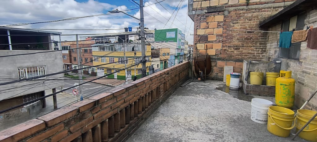 Casa de 2 alcobas en venta en Santa Lucia, Bogotá, 218 m² · foto 8 de 16