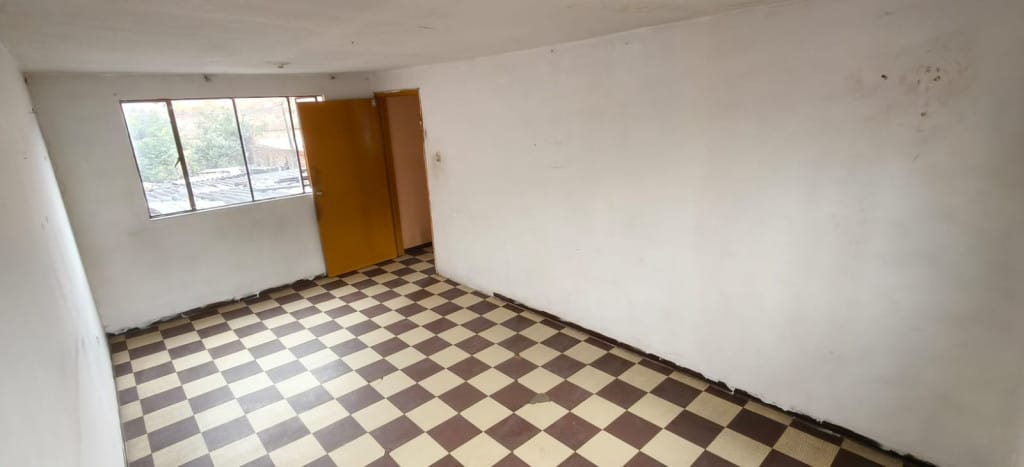 Casa de 2 alcobas en venta en Santa Lucia, Bogotá, 218 m² · foto 9 de 16