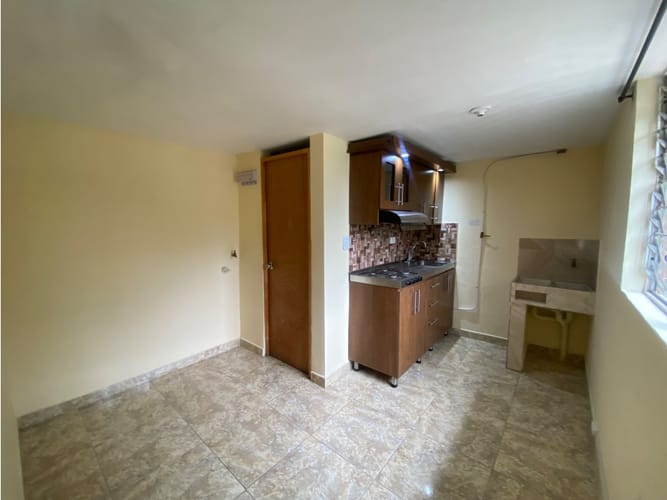 Casa de 2 alcobas en arriendo en Cucaracho, Medellín, 50 m² · foto 3 de 9
