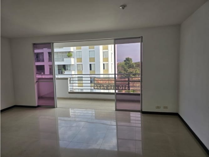 Apartamento de 3 alcobas en venta en Prados Del Limonar, Cali, 87 m² · foto 2 de 21