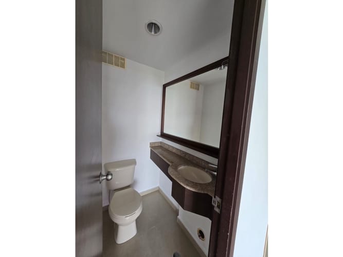 Apartamento de 3 alcobas en venta en Prados Del Limonar, Cali, 87 m² · foto 7 de 21