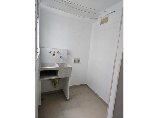 Apartamento de 3 alcobas en venta en Prados Del Limonar, Cali, 87 m² · foto 14 de 21