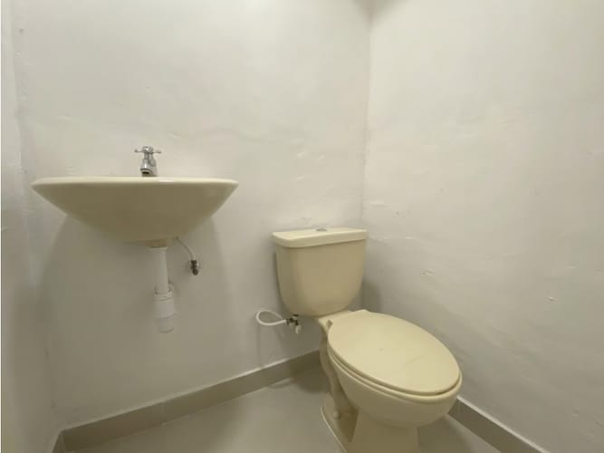 Local en arriendo en Fátima, Medellín, 48 m² · foto 4 de 7