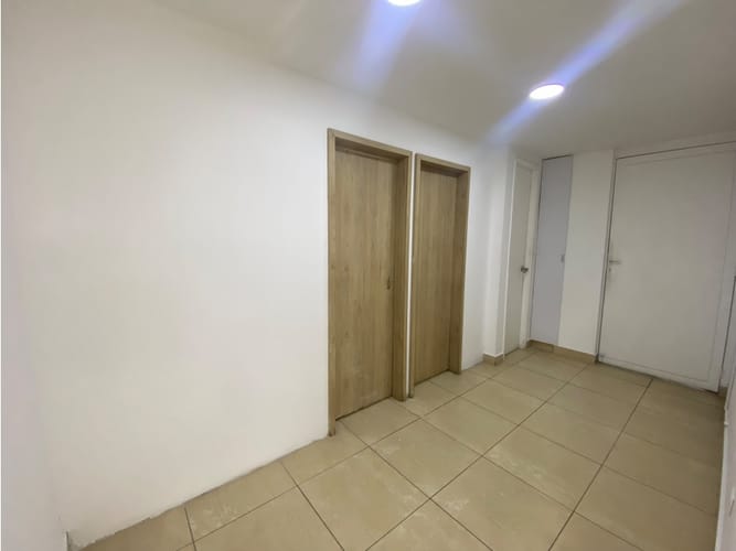 Oficina en arriendo en Belén Rosales, Medellín, 48 m² · foto 5 de 8
