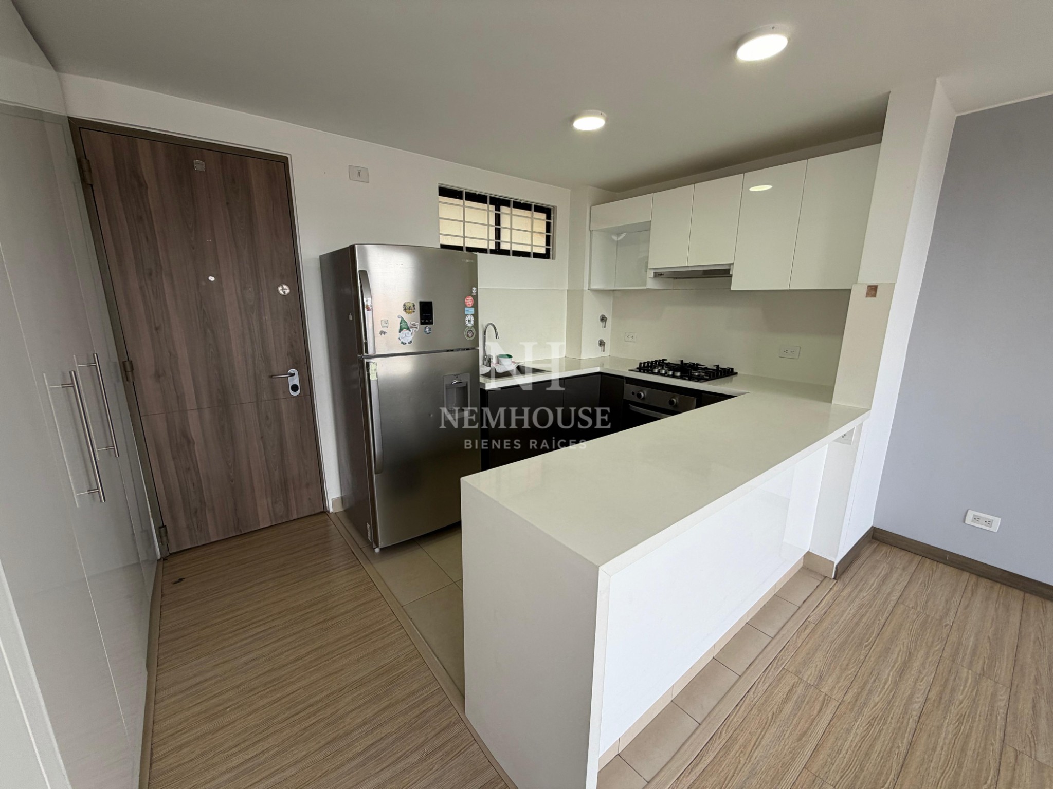 Apartamento en venta en Modelia, Bogotá · foto 3 de 18
