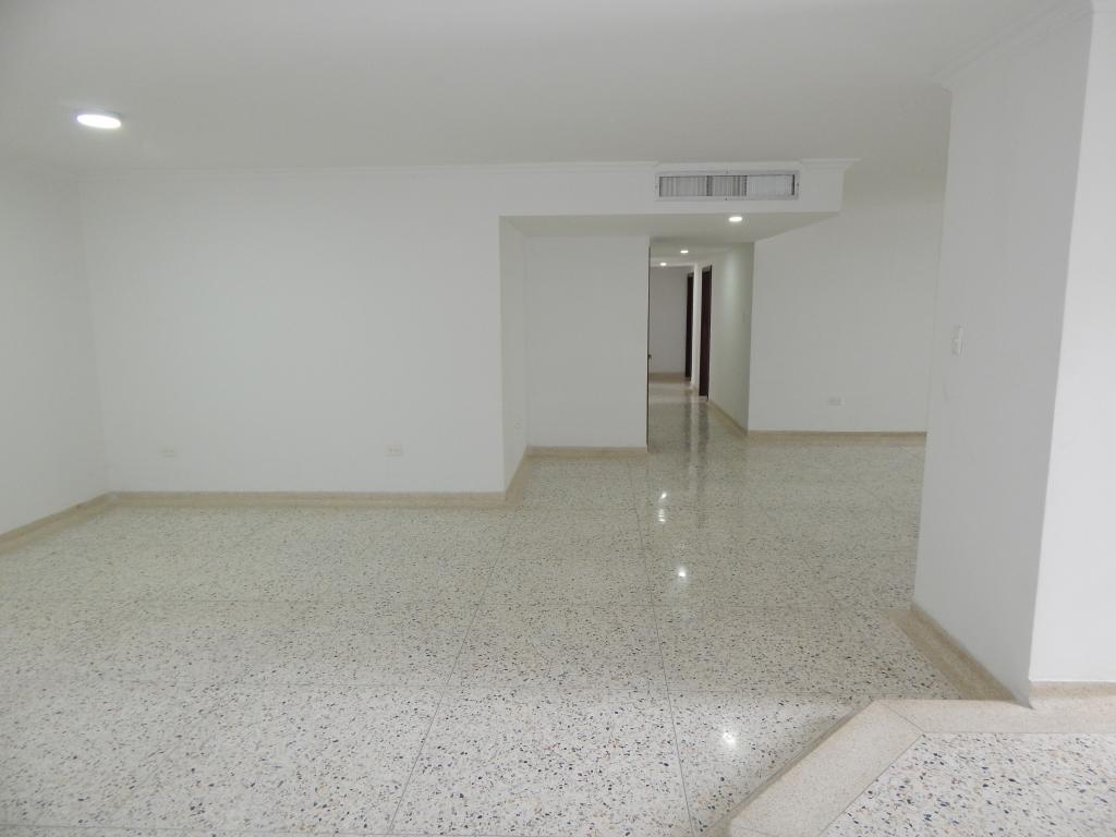 Apartamento en venta en Altos Del Prado, Barranquilla · foto 3 de 24