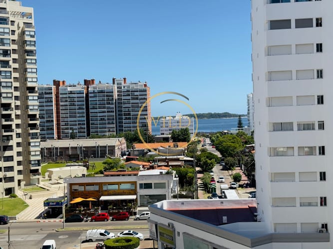 Foto 2 de 30