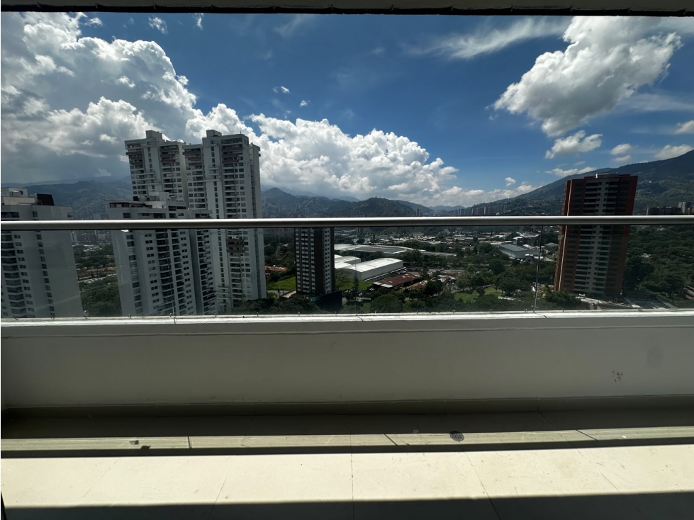 Apartamento en venta en Suramérica, Itagüí · foto 2 de 24