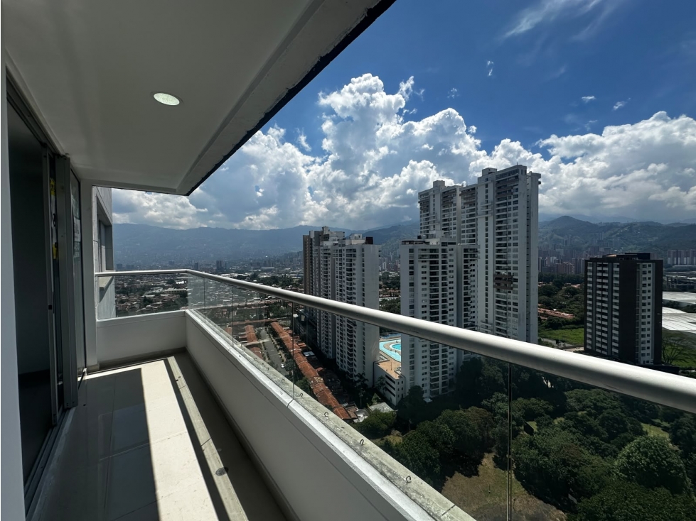 Apartamento en venta en Suramérica, Itagüí · foto 3 de 24