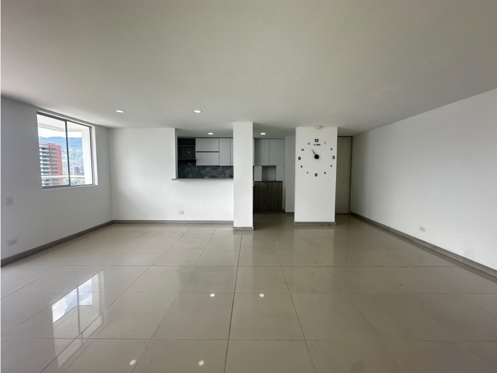 Apartamento en venta en Suramérica, Itagüí · foto 6 de 24