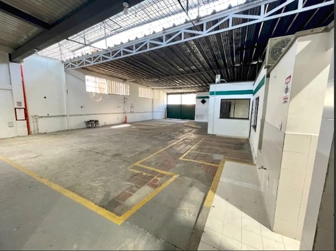 Bodega en arriendo en Mirador De La Florida, Floridablanca, 480 m² · foto 16 de 20