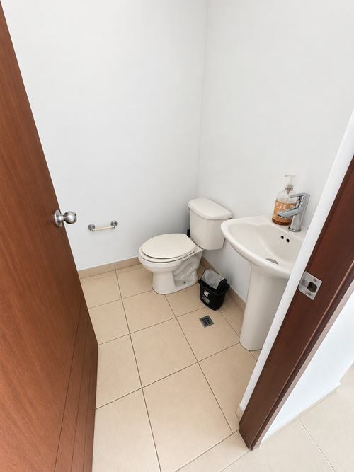 Oficina en arriendo en La Aguacatala, Medellín, 41 m² · foto 3 de 5