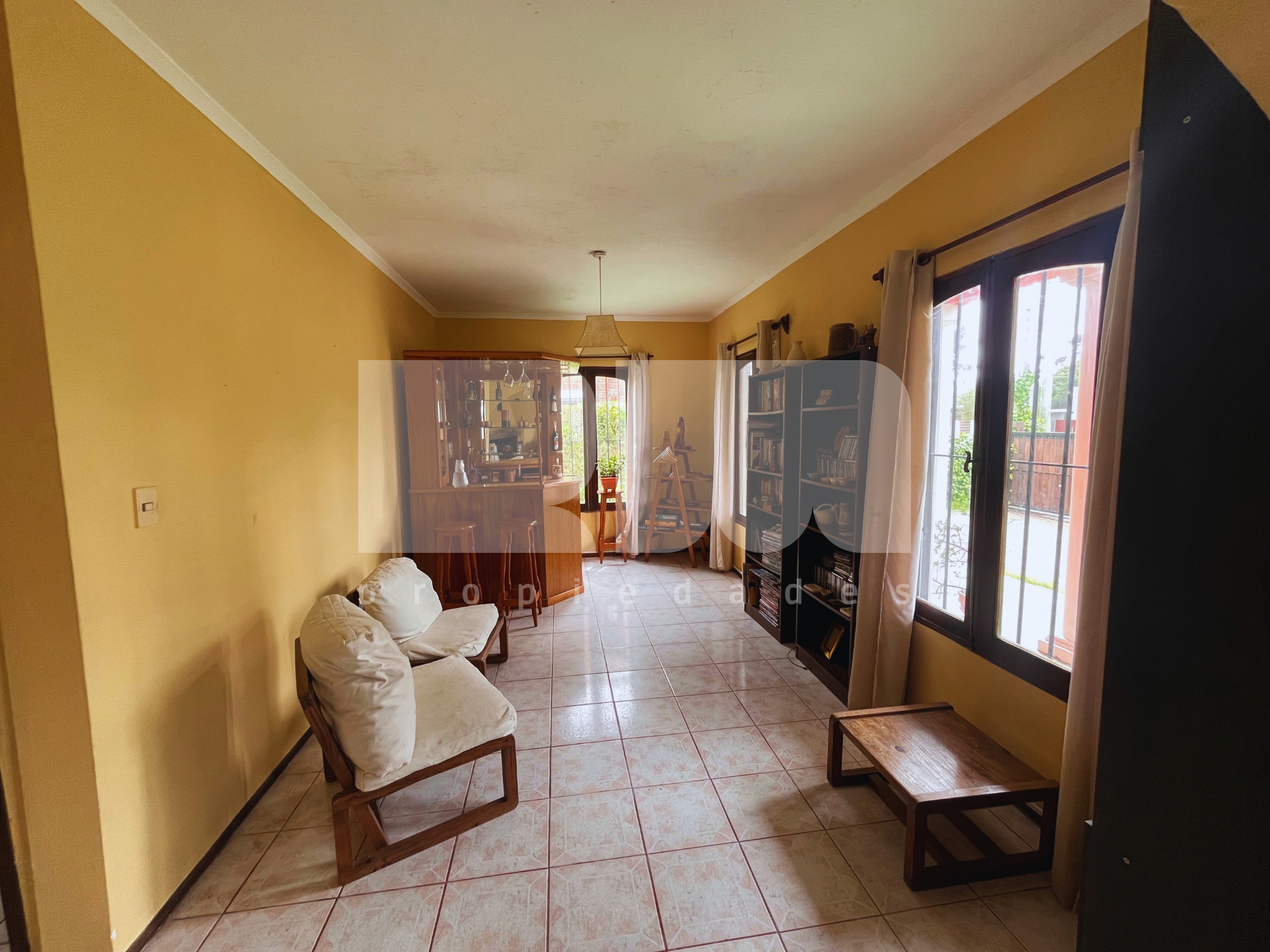 Hermoso Hogar en Pinares: 3 Dormitorios, 2 Baños, Amplio Jardín con Parrillero y Mucho Potencial · Photo 6